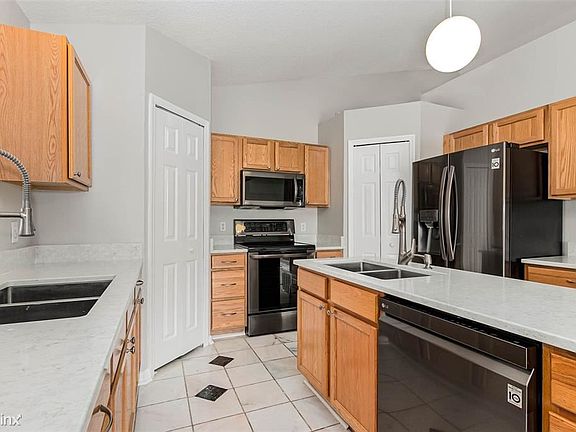 4th image of 1797 Western Hills Ln