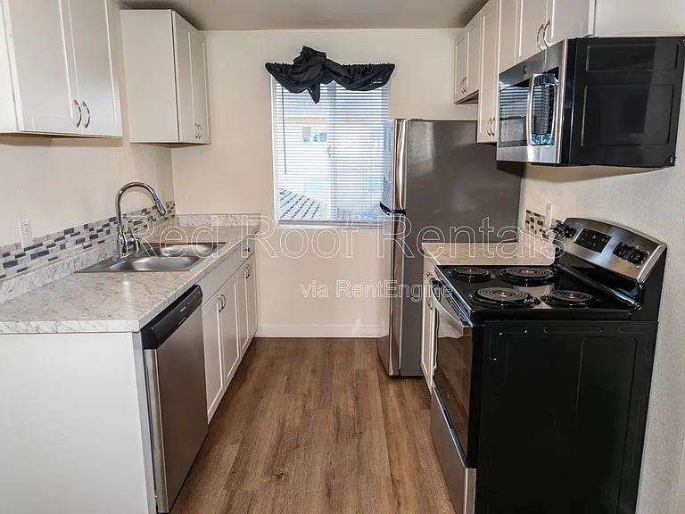 3411 92nd St S #17 — Photo 8