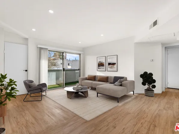 7640 Oso Ave APT 219, Winnetka, CA 91306