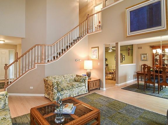 3rd image of 376 Prairie Meadow Ln