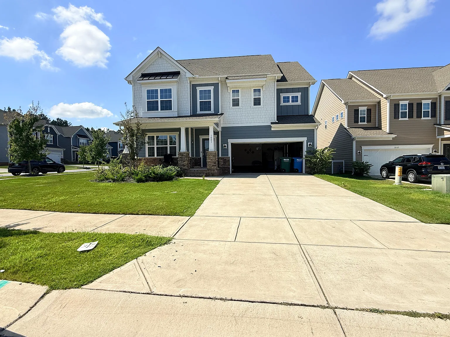 4 bed, 3.5 bath, 2845 sqft, $3,199 — Photo 2