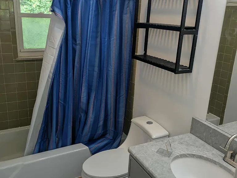 10765 Mercury Dr — Photo 22