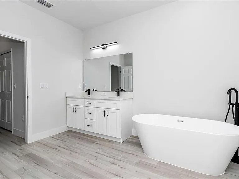 3398 SW 165th Loop — Photo 3