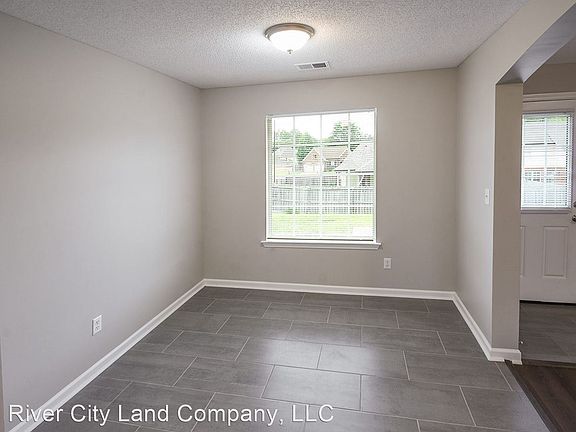 5th image of 10396 Redmond Dr
