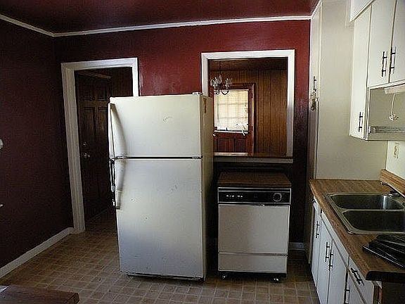 4th image of 1853 Judy Cir SE