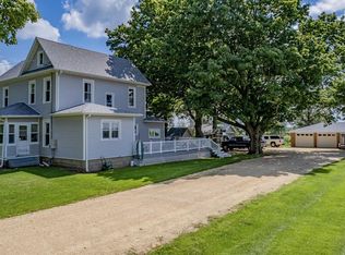 1243 E Montague Rd, Winnebago, IL 61088