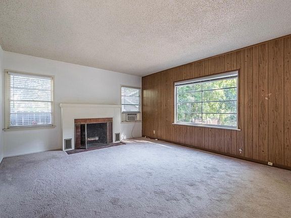 2nd image of 2911 Oakendale Pl