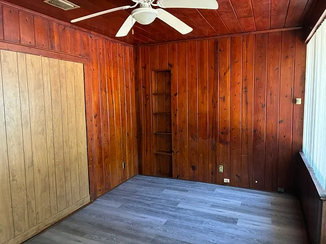 8034 Wakefield Ave — Photo 17
