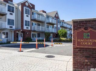 9442 Magnolia Ct, Ozone Park, NY 11417