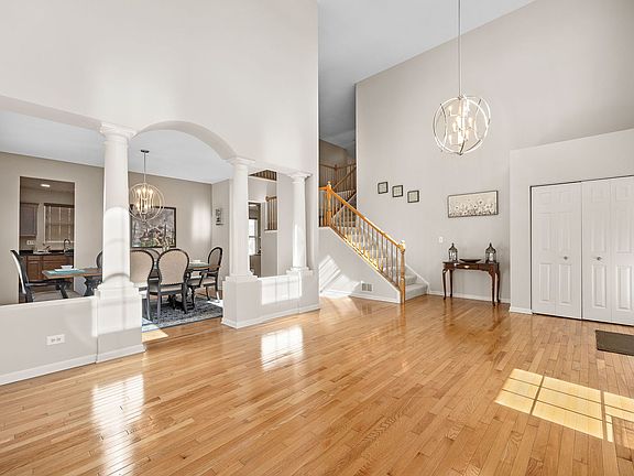 3rd image of 1916 Blue Heron Cir