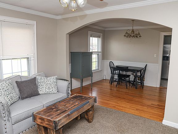 4th image of 728 Rogers Rd