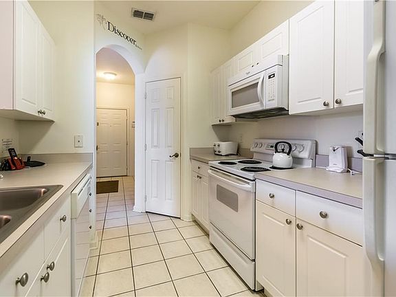 4th image of 2304 Silver Palm Dr APT 203