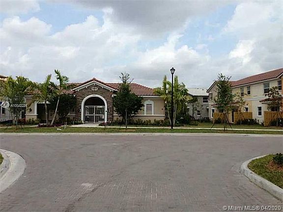 4th image of 12446 Emerald Creek Ct #12446