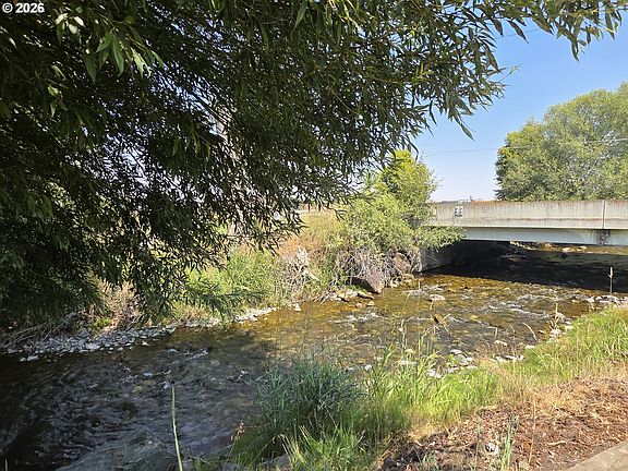 3rd image of 64836 Hurricane Creek Rd