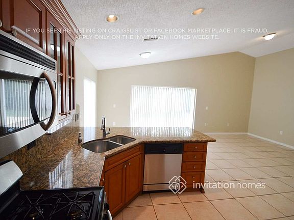 5th image of 128 Gables Blvd