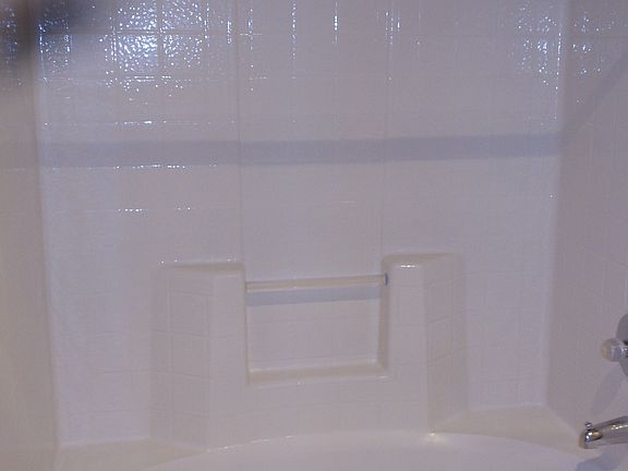 Shower / tub