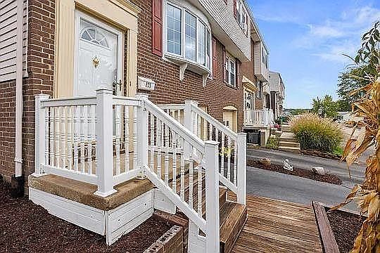 2nd image of 127 Hunting Creek Rd