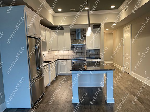 4th image of 1024 Club View Dr Unit 302