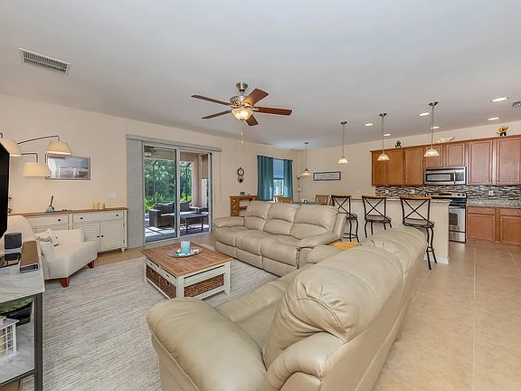 3rd image of 5082 Layton Dr