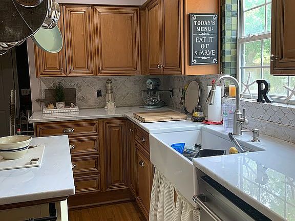 Big apron sink 