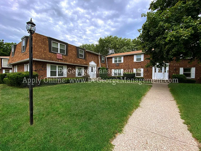Georgetown Manor Apartments for Rent in West Irondequoit, NY — Photo 7