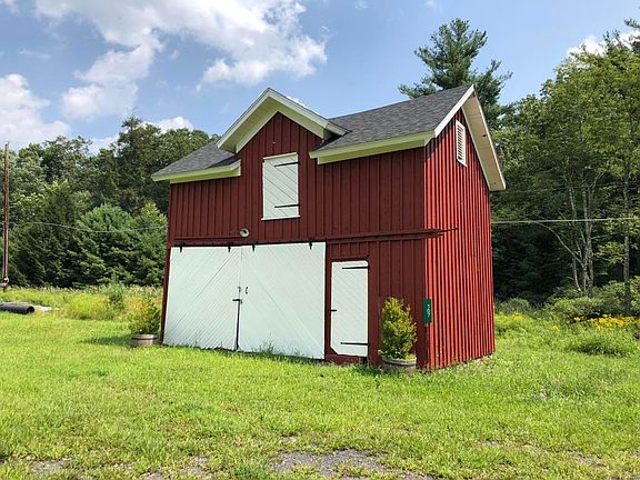 4th image of 107 Pine Knob Ln