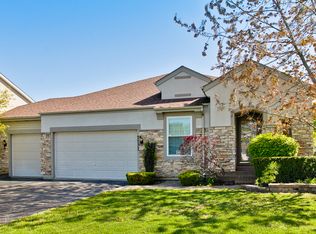 2237 Avalon Ct S, Buffalo Grove, IL