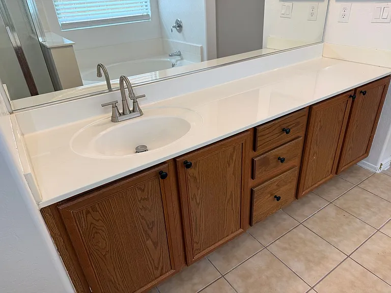 1682 E Fontana Dr — Photo 4