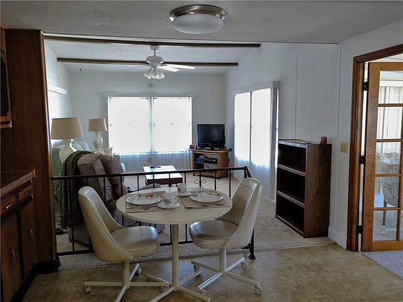 4th image of 82133 B St Unit 133