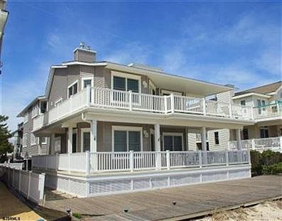 1st image of 3418 Wesley Ave