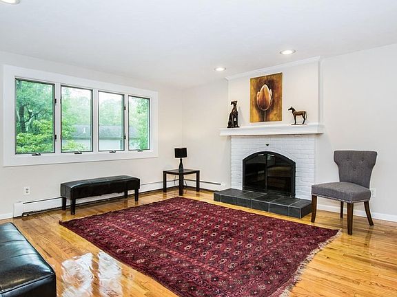 5th image of 10 Cresson Ave