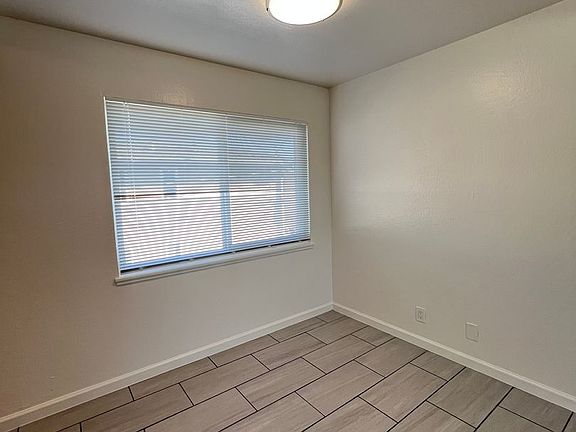 3rd image of 412 N Bayshore Blvd #6