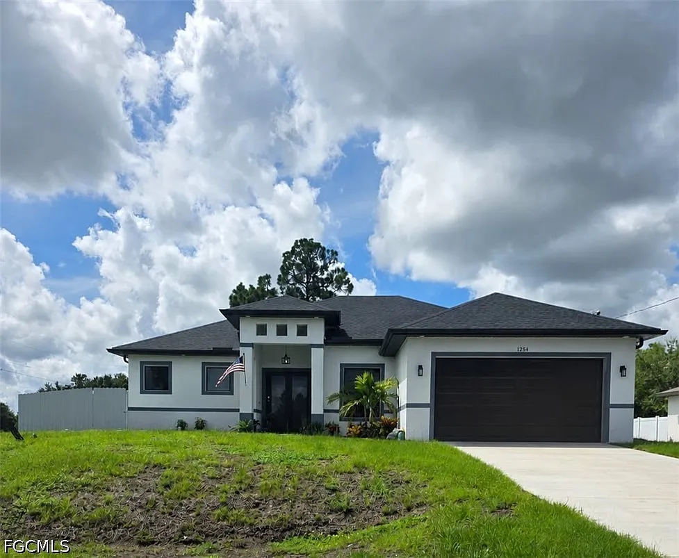 3 bed, 2.0 bath, 1617 sqft, $2,400 — Photo 1