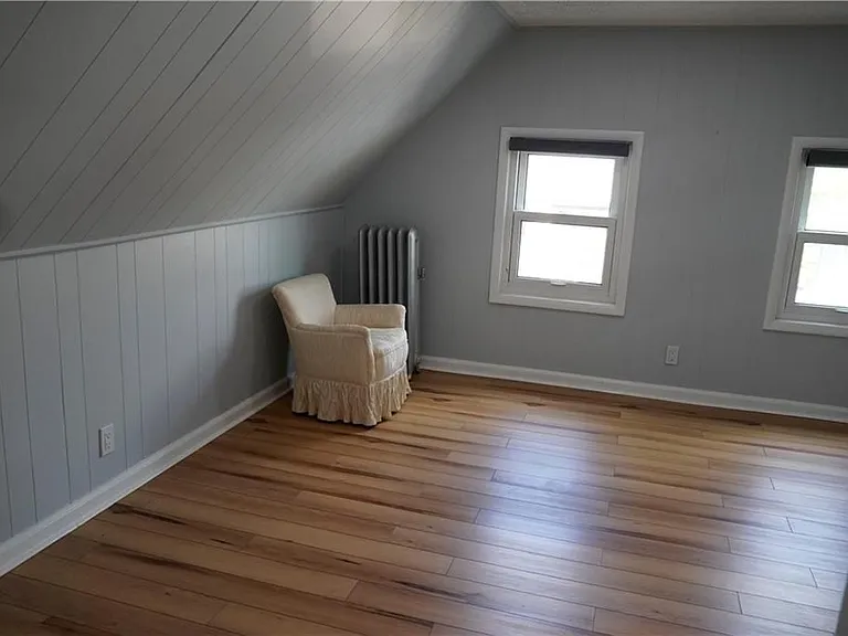 1358 Narragansett Blvd — Photo 27