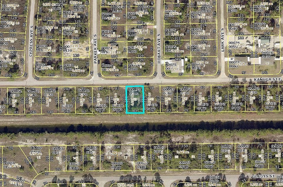 2nd image of 1018 Kanuga Street E