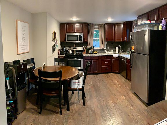 4th image of 338 Godwin Ave