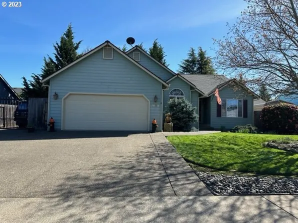 2656 Greyfox Dr, Sutherlin, OR 97479