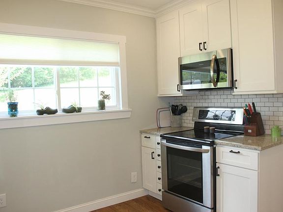 5th image of 1705 Brown Ave