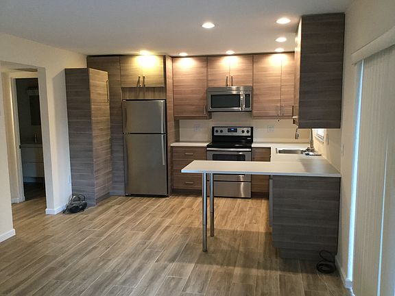 2nd image of 2304 Ringling Blvd APT 113