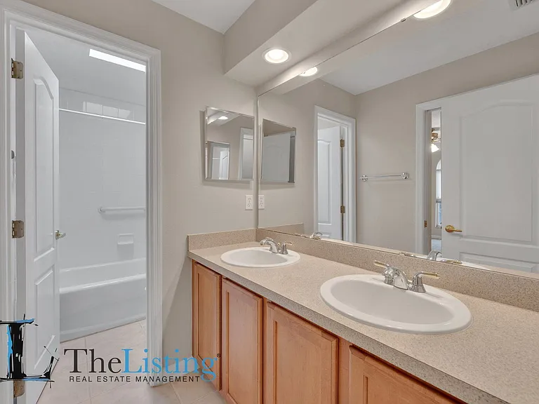 2872 Spring Heather Pl — Photo 24