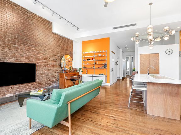 5th image of 71 Warren St APT 5