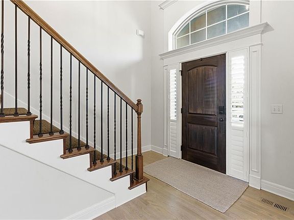 4th image of 10853 S Theden St