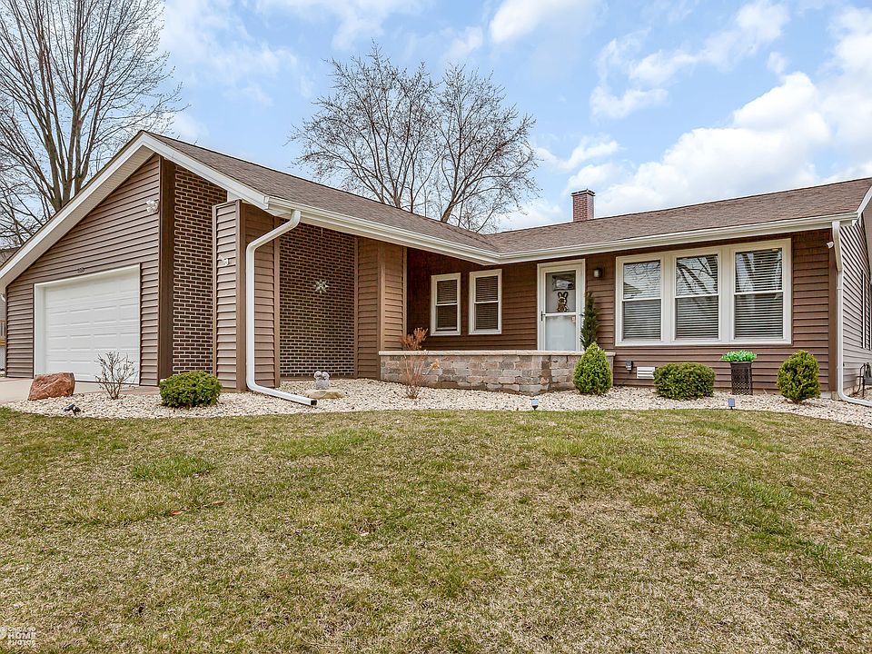 1st image of 256 Sterling Ln