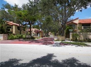 10249 SW 77th Ct, Miami, FL 33156