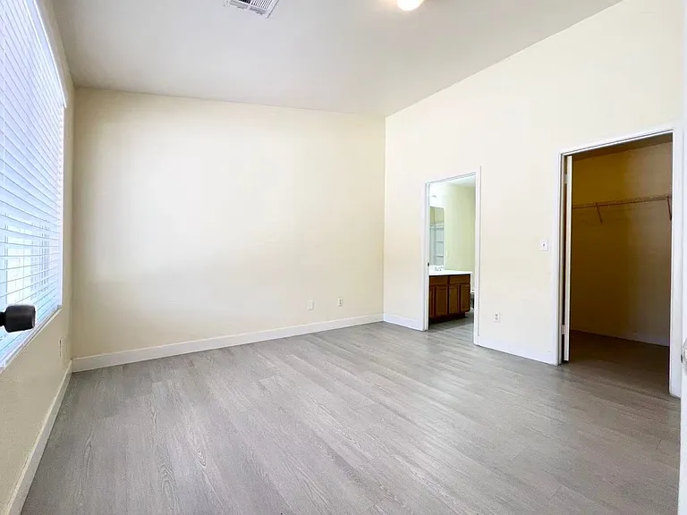 2137 Windhurst St — Photo 15