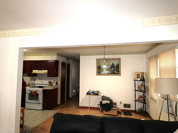5th image of 154 Fairmount Ave