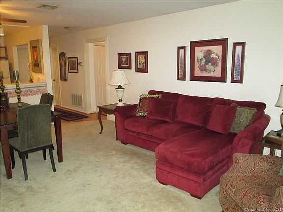 136 Deer Hill Avenue