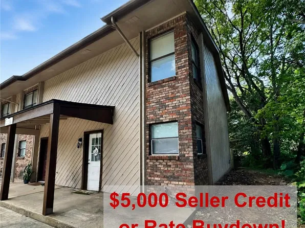 2107 N East Oaks Dr, Fayetteville, AR 72703