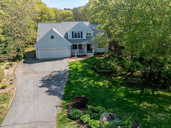 2nd image of 5 Summerwind Ln