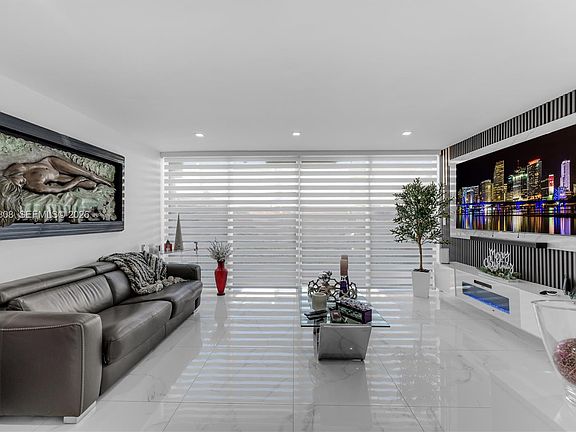 2nd image of 13835 SW 84th St #503